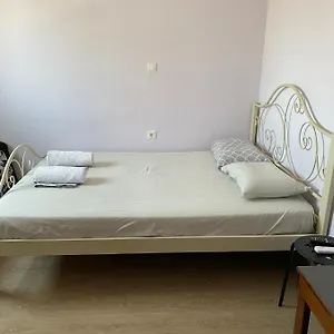 https://private-rooms-with-a-beautiful-veranda.rethymnohotels.net